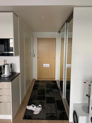 Modern One Bedroom City Apartment Nearby Airport Vanda Eksteriør bilde