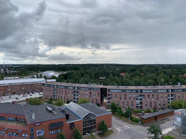 Modern One Bedroom City Apartment Nearby Airport Vanda Eksteriør bilde