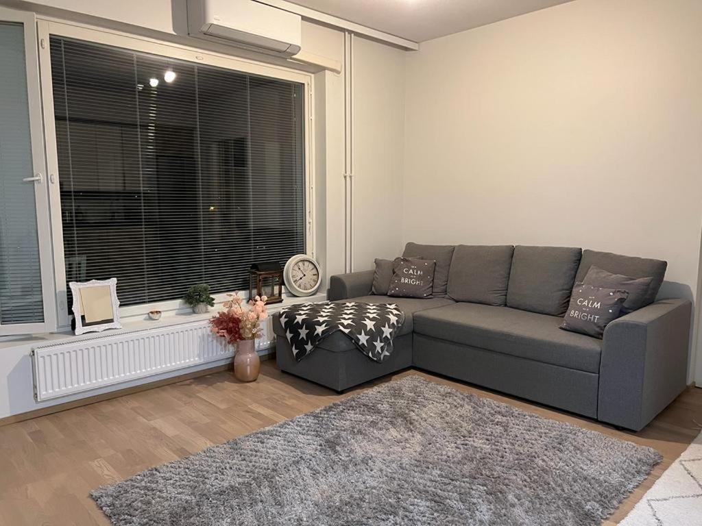 Modern One Bedroom City Apartment Nearby Airport Vanda Eksteriør bilde